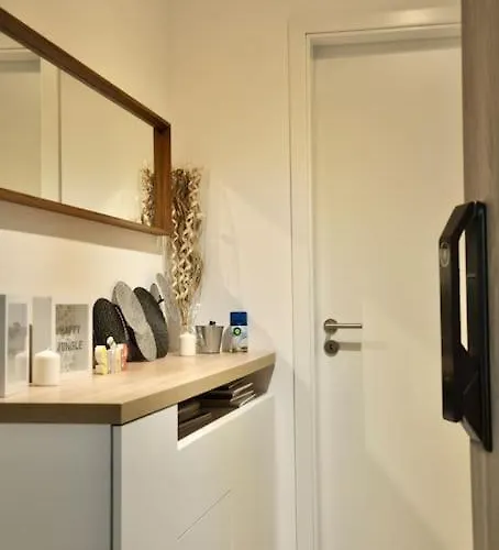 New In - Free Parking Apartment *