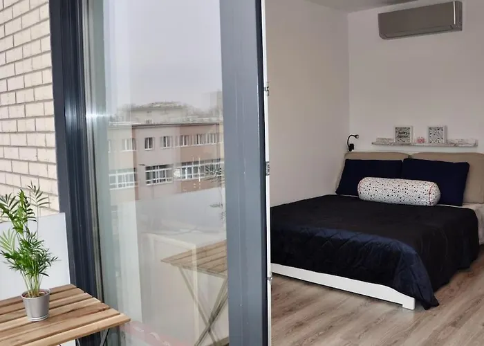 New In - Free Parking Apartment